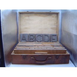 valise alphabet tampons...