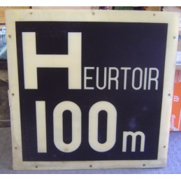 heurtoir à 100 mètres...