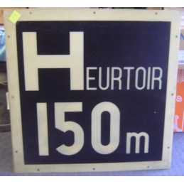 heurtoir à 150 mètres...